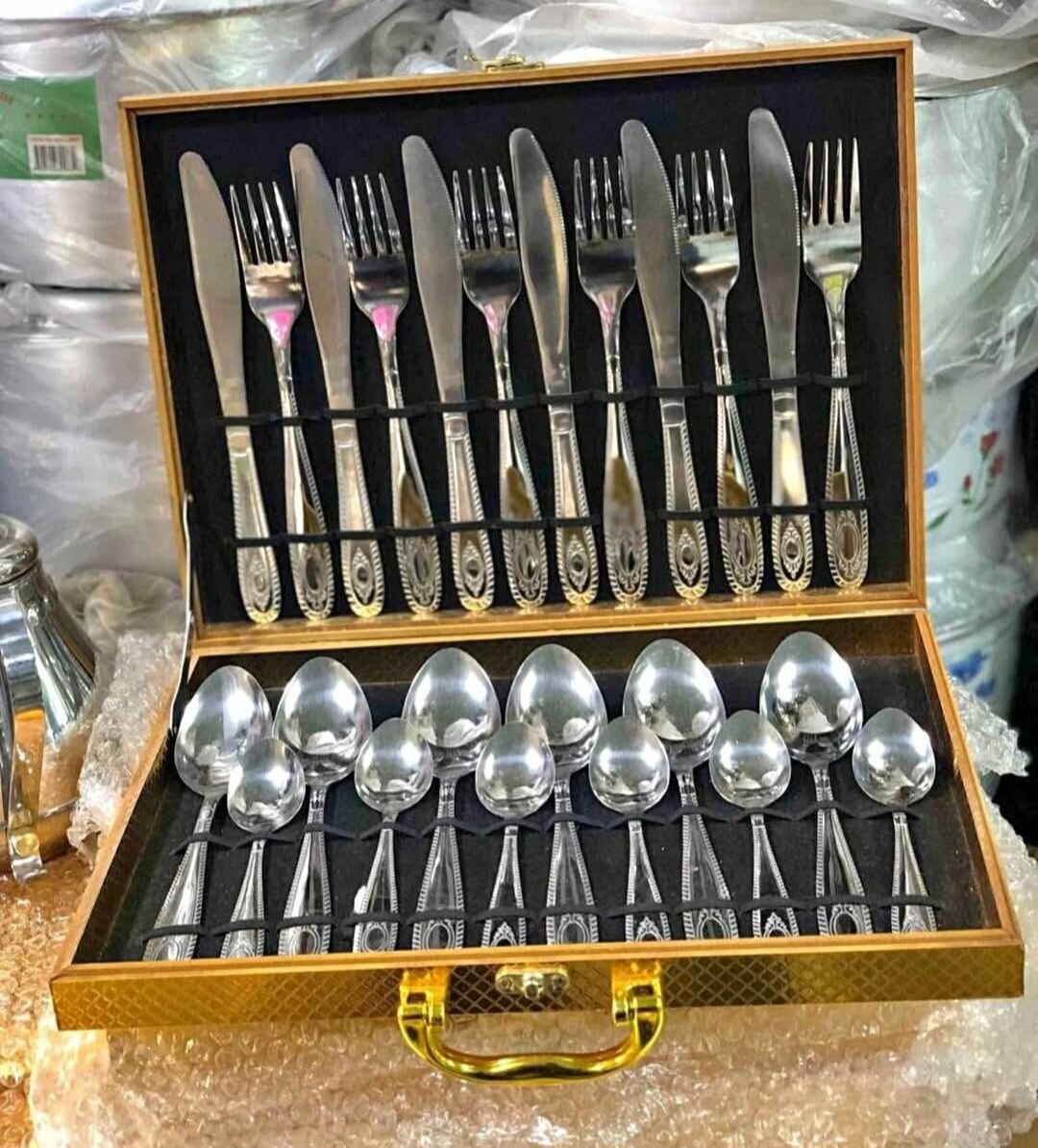 Coffret de Couverts Luxe 24 Pièces