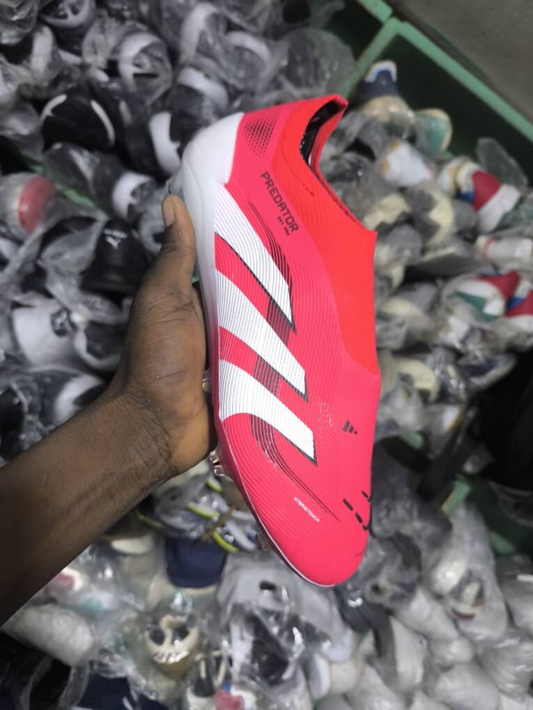 Chaussures de foot Adidas Predator