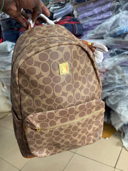 Sac à dos en cuir élégant