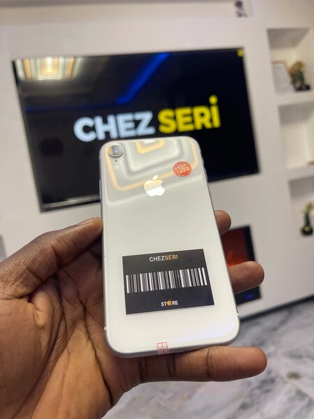 iPhone XR blanc 128 GB