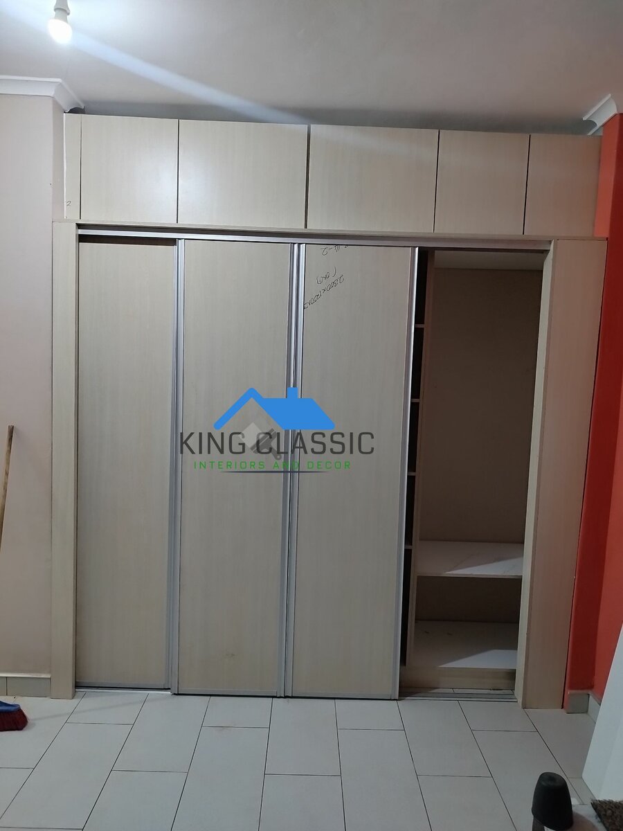 Fitted Wardrobes & Closets