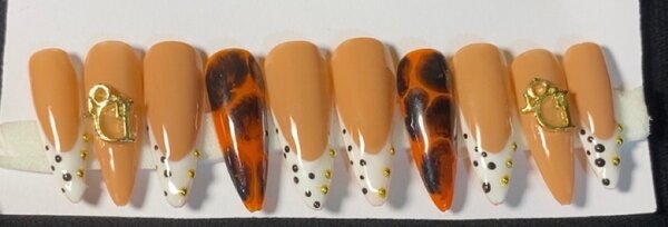 Ongles Tendance Faux Marron