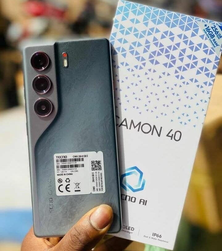 Tecno Camon 40 - Smartphone