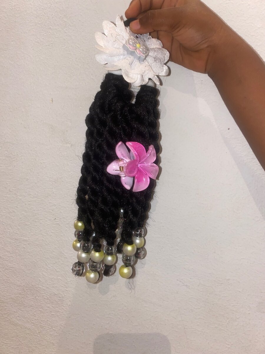 Charme pour cheveux perlé