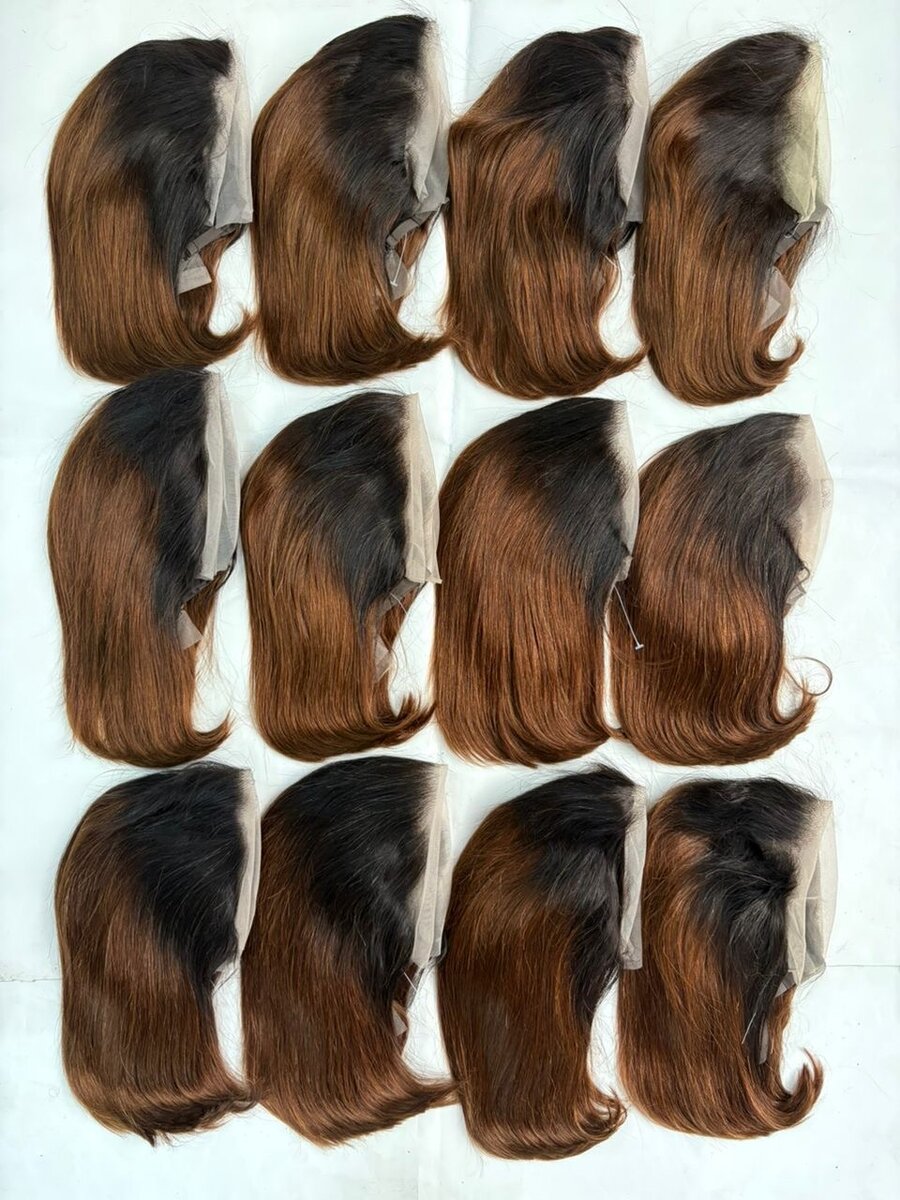 Perruque bouclée naturelle