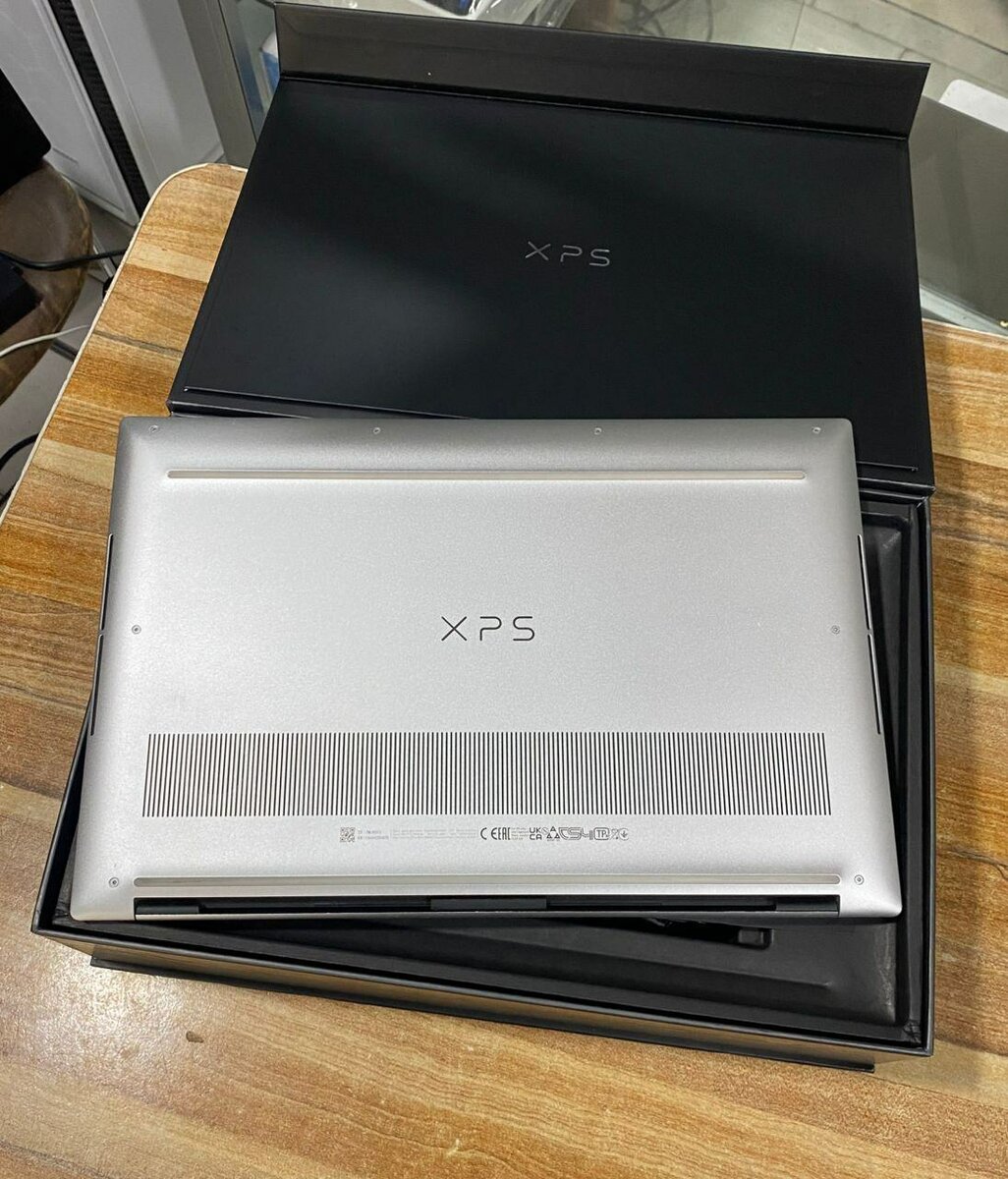 Dell XPS 13 Laptop Neuf