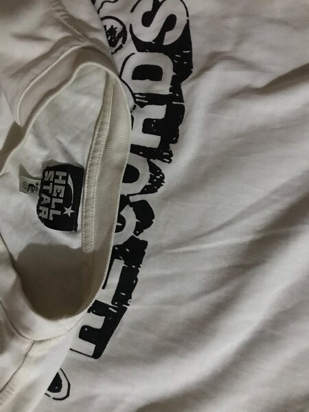 T-shirt graphique Hellstar