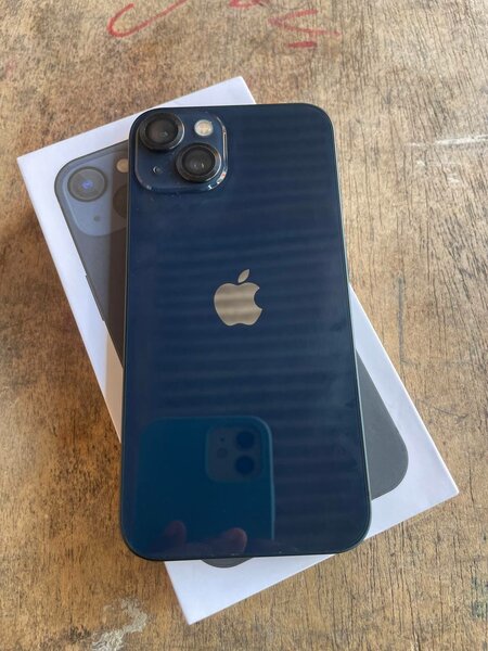iPhone 13 Simple Casi Neuf