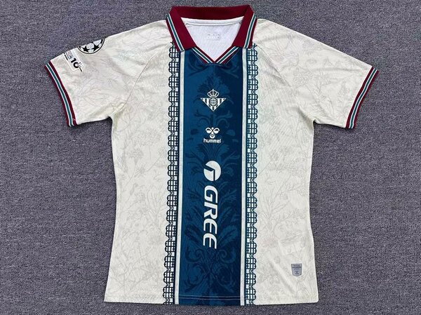 Maillots de football stylés