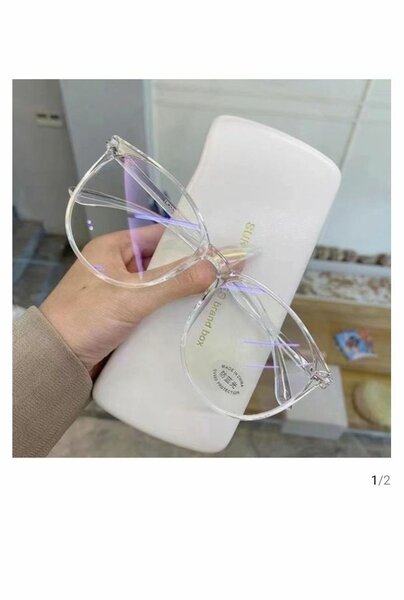 Lunettes élégantes transparentes