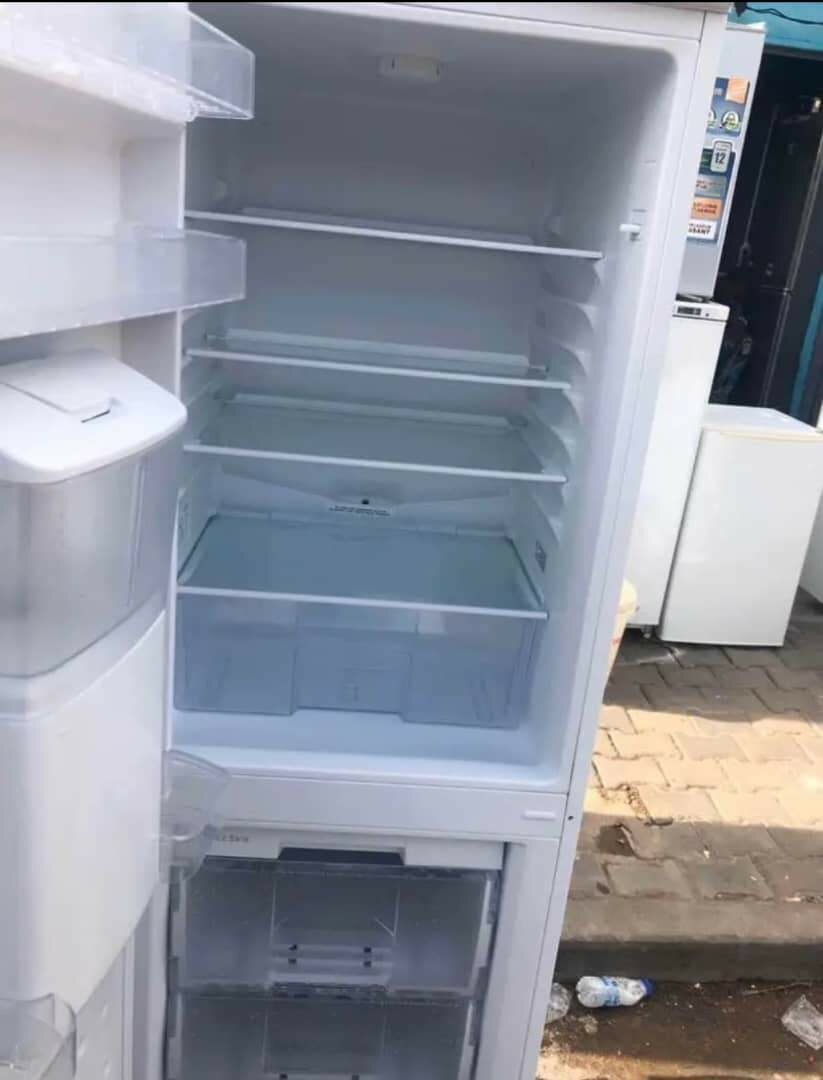 Réfrigérateur combiné moderne éco