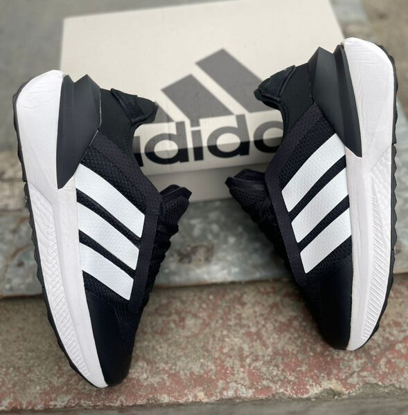 Chaussures de sport Adidas