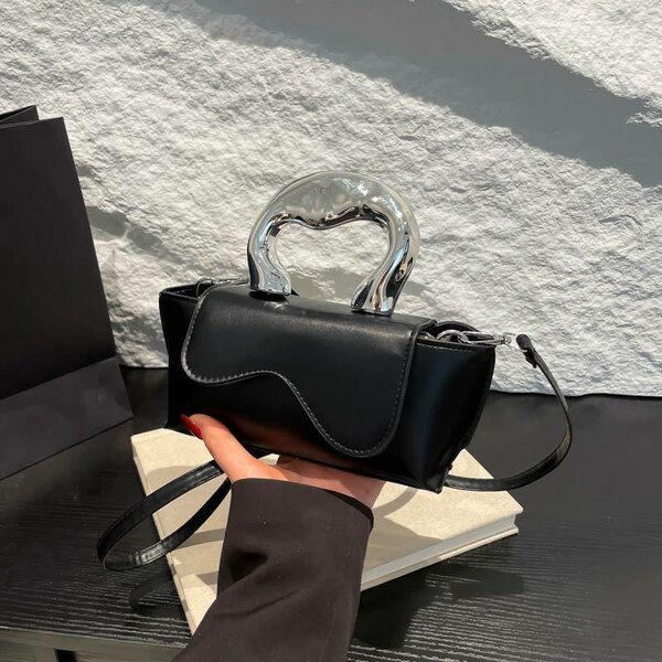 Sac bandoulière élégant femme