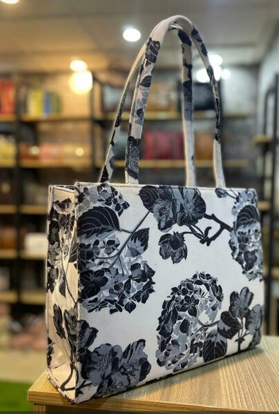 Huge Printed Bag in 2200 Including Delivery..
