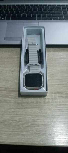 REDUCED TO CLEAR!! T800 Smart Watch   Features: Calls, BT Mu