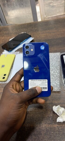 iPhone 12simple Casi neuf 128giga