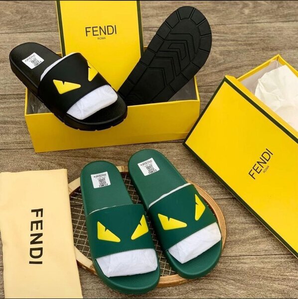 Sandales de marque tendance