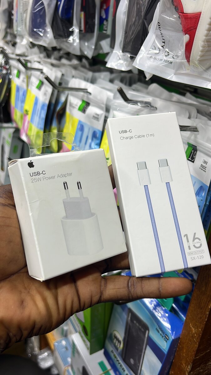 Chargeur type C iPhone 15