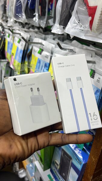 Chargeur type C iPhone 15