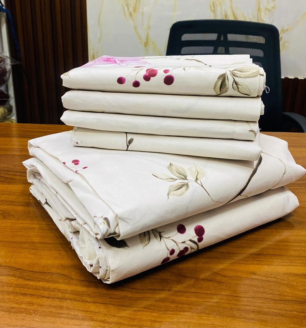 set includes 2 bedsheets and 4 pillowcases