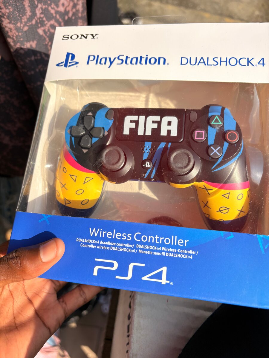 Manette PS4 Dualshock 4 FIFA