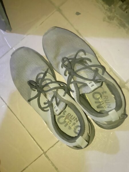 Chaussures de sport légères