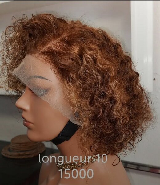 Perruque Bouclée en Dentelle