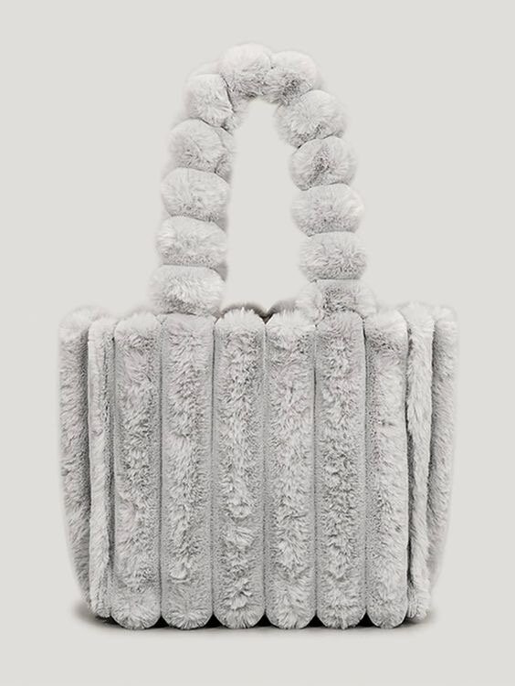 Sac à main en fourrure tendance