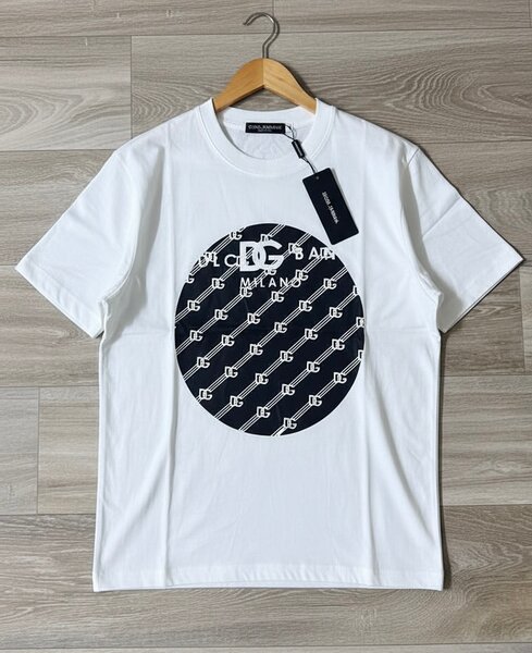 T-Shirt Blanc Style Moderne