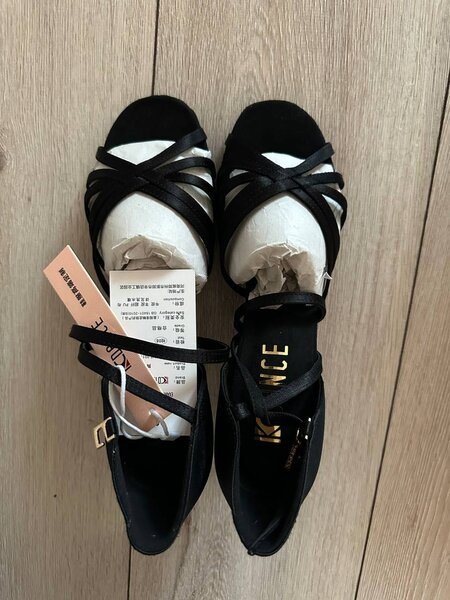 Туфли для бальных танцев