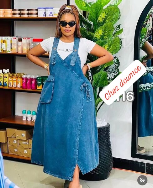 Tenue en denim pour femmes