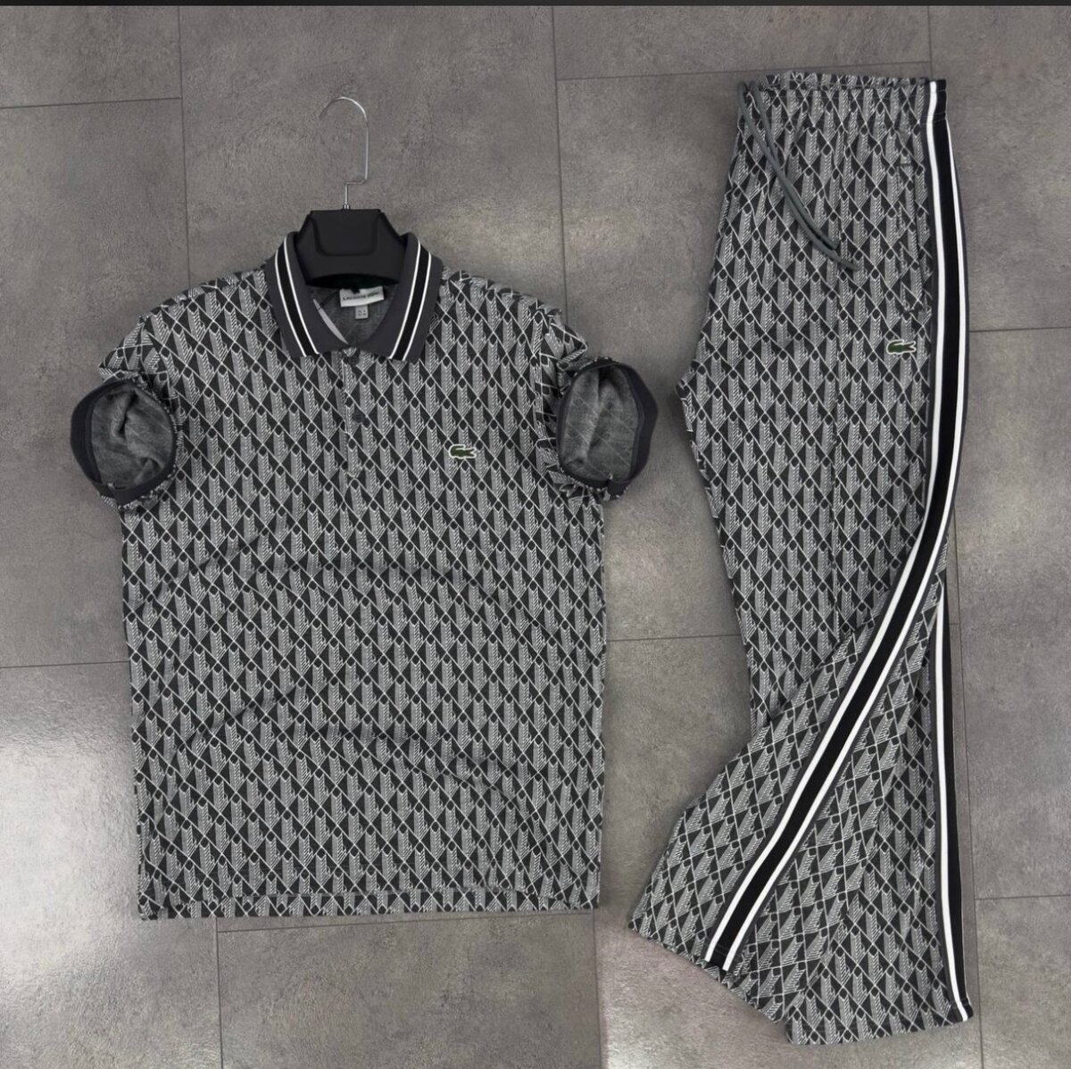 Ensemble sport élégant unisexe