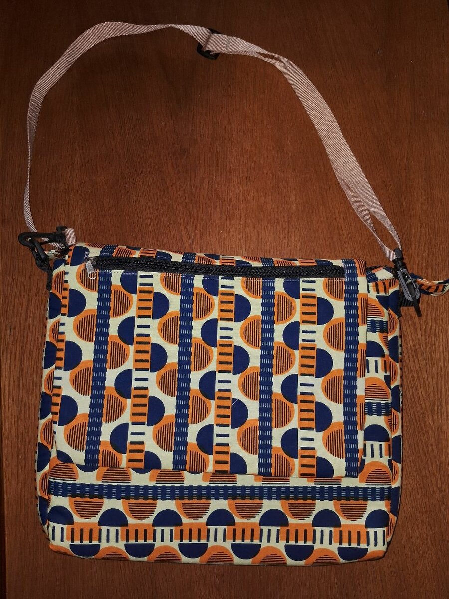 Postmaster laptop bag in chitenge