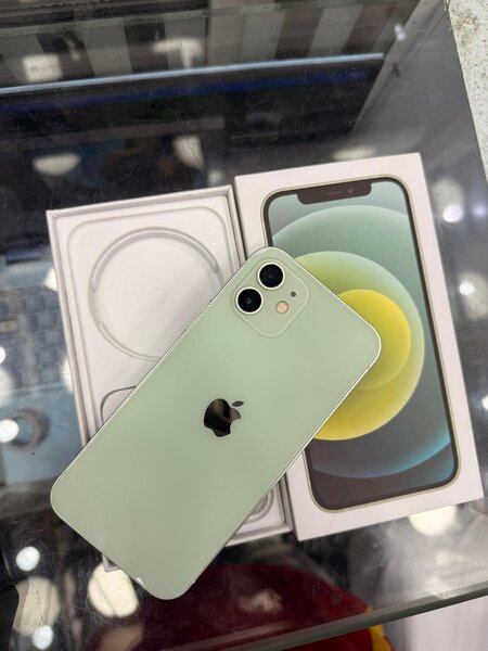 iPhone 12. 128giga