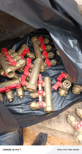 Vannes de plomberie en laiton