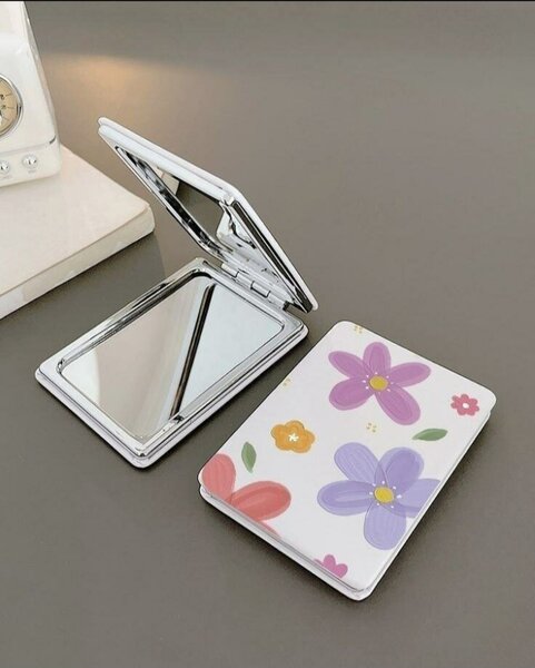 Miroir de poche fleuri