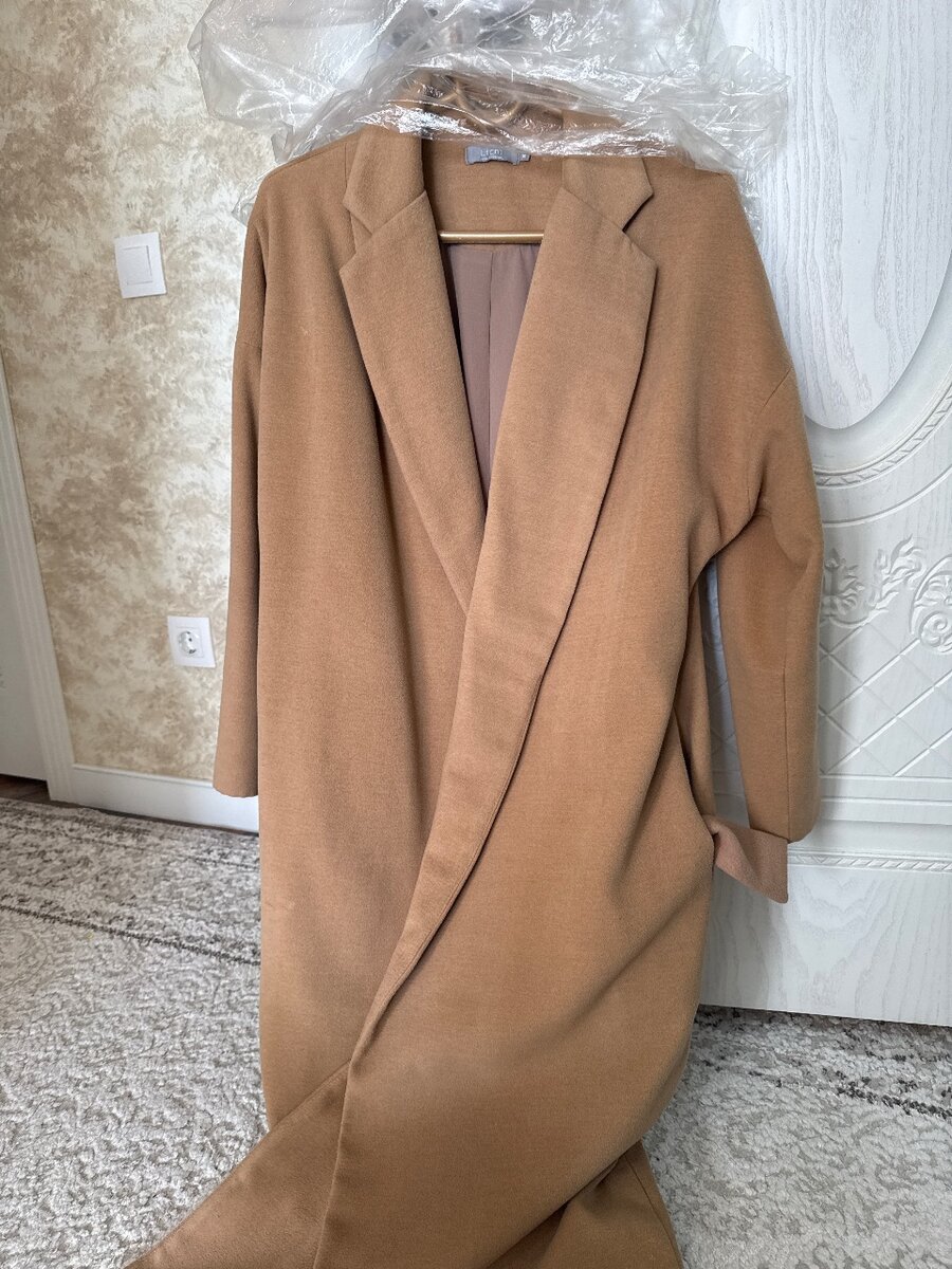 Пальто LICHI, оригинал. 53% шерсти, пальто на запах, 120 см