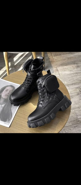 Bottes de combat noires tendance