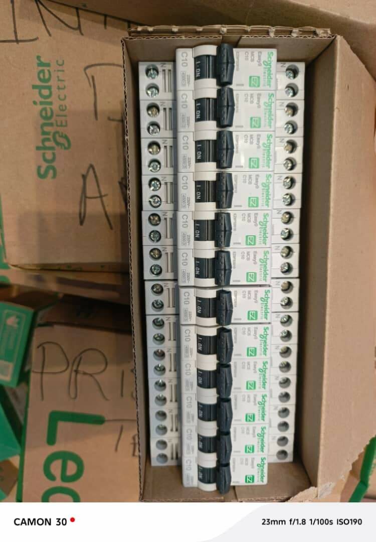 Disjoncteur Schneider 63A,