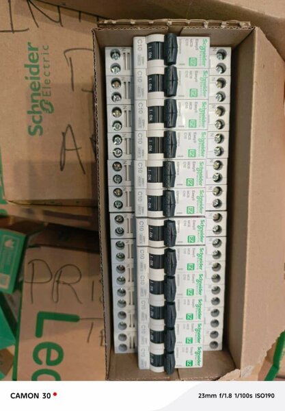 Disjoncteur Schneider 63A,