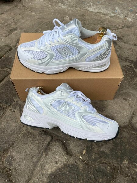 Baskets blanches confortables