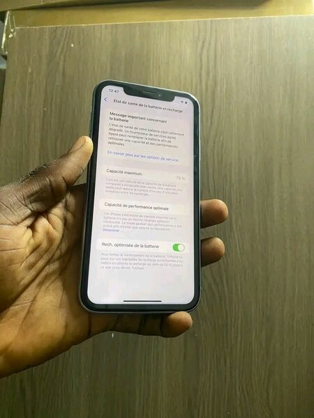 iPhone Bleu Débloqué