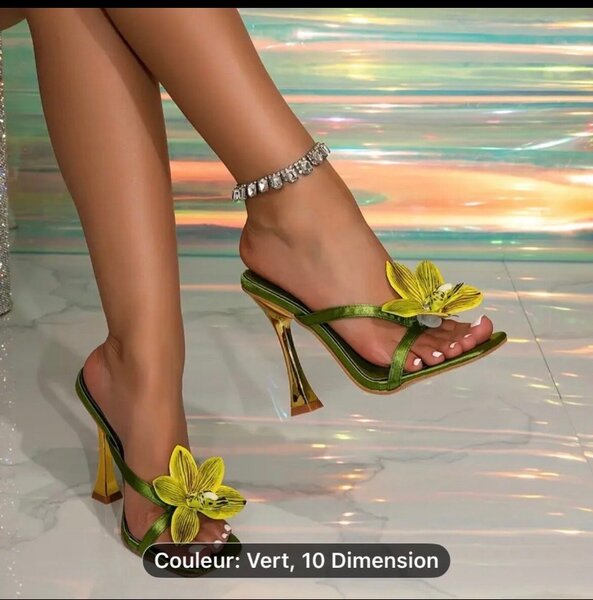 Sandales à fleurs élégantes