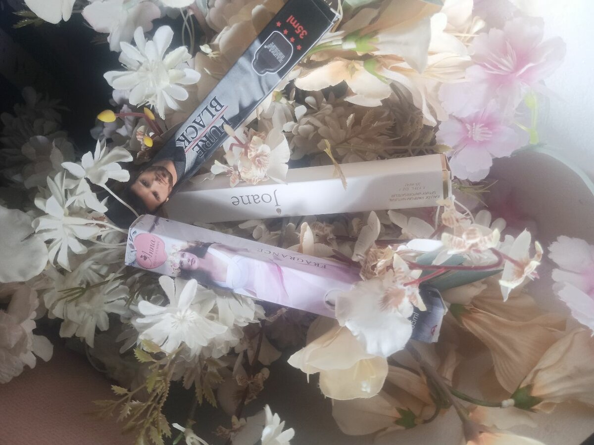 Parfums Pure Black & Anna Joane