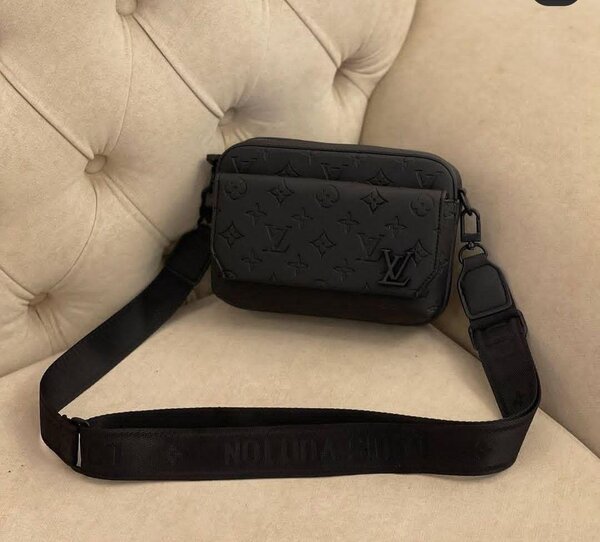 Sac bandoulière homme moderne