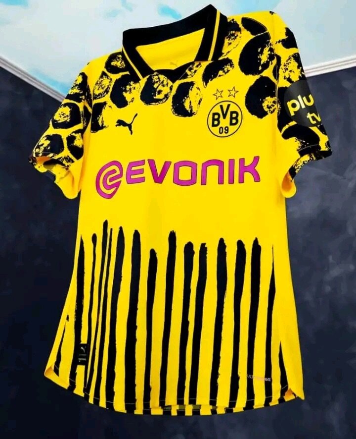 Maillot de football moderne