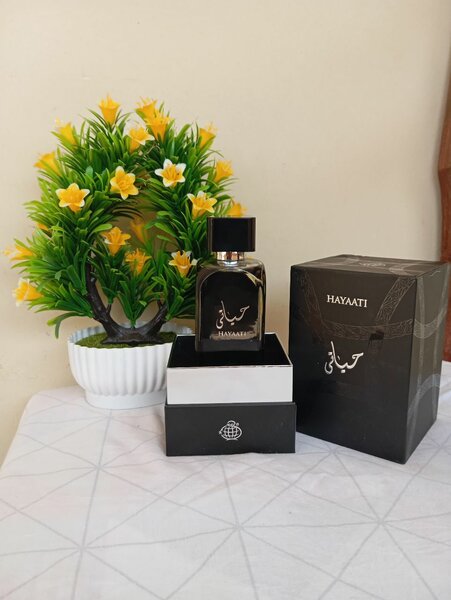 Hayaati black fragrance world