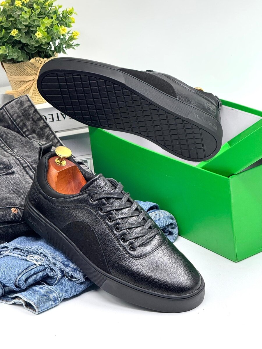 TIMBERLAND ALL BLACK