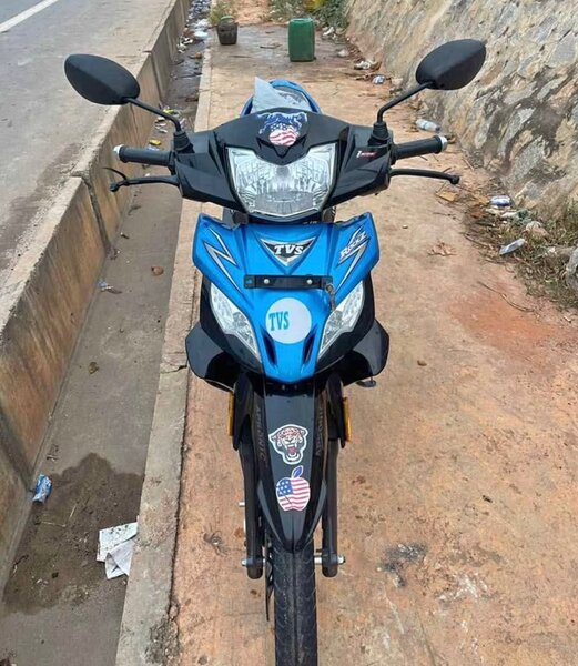 Moto TVS Sport neuve