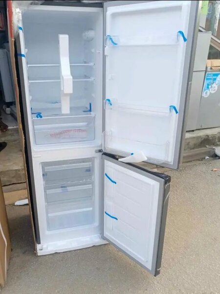 Réfrigérateur à double porte